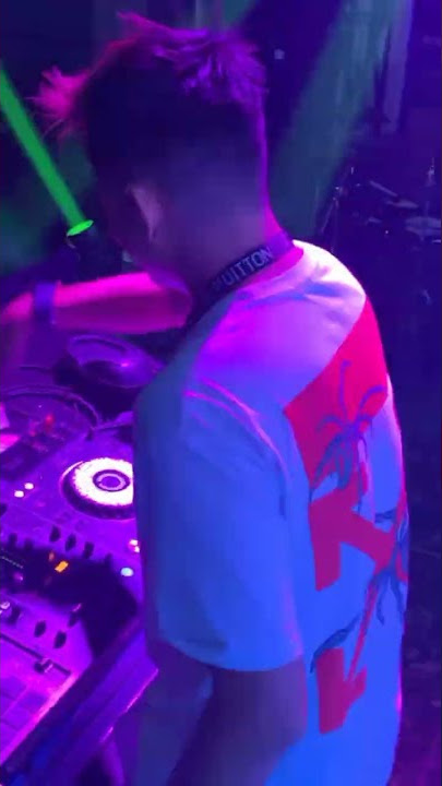 Ulang tahun Dj Ryan Reebox' trompet vicky' Raflesia Lounge'Kalimantan Tengah (Sampit)