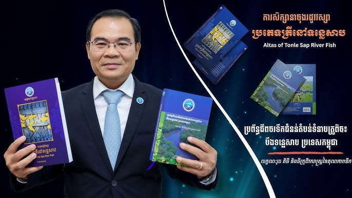 Semiz ayolning qinini sorib, yalaydi Semiz ayolning qinini sorib, yalaydi