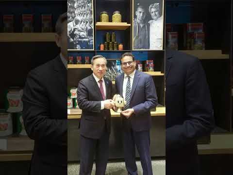 A Chinese business delegation, led by Chairman Ren Hongbin of the China Council for the Promotion of International Trade (CCPIT), visited the United States at the invitation of the U.S. Chamber of Commerce and the U.S.-China Business Council. A Chinese business delegation, led by Chairman Ren Hongbin of the China Council for the Promotion of International Trade (CCPIT), visited the United States at the invitation of the U.S. Chamber of Commerce and the U.S.-China Business Council.