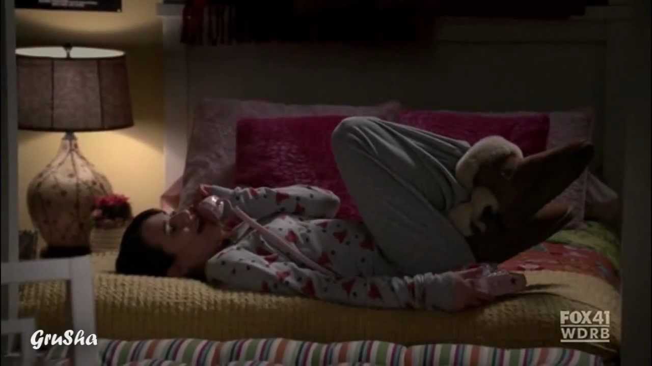 Glee Parody: Wazzup (Crack Spoof)