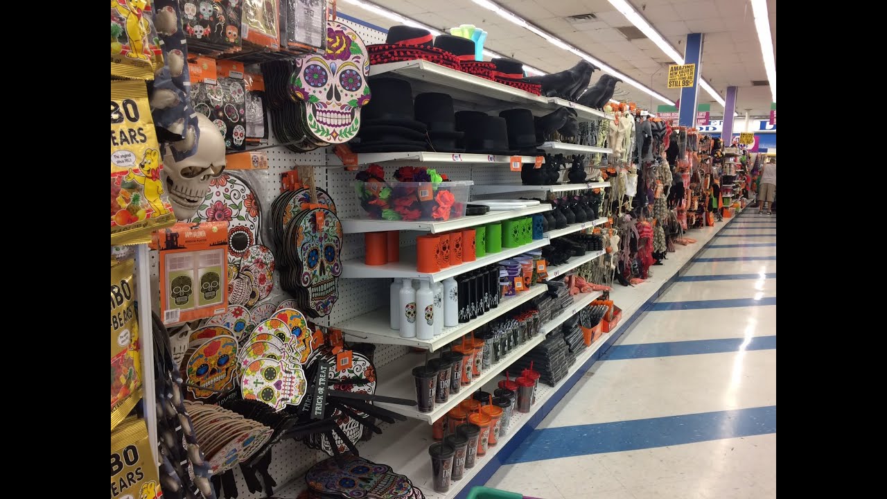 54 Top Pictures Halloween Decorations Stores / It's Only July And Stores Already Have Halloween ...