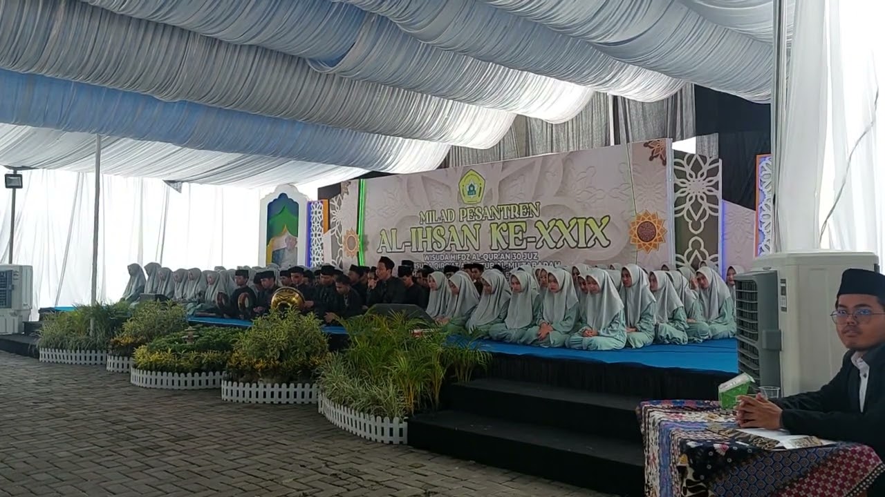 Milad Pesantren AL-IHSAN Pandeglang  ke-XXIX || Shalawat kelas X Aliyah