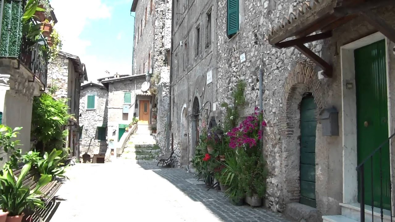 Olevano Romano, Day Trip from Rome to Picturesque Italian Town!