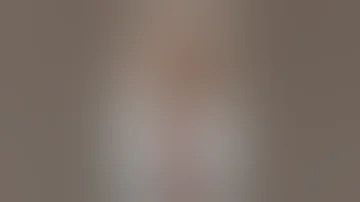 تقلع الكلوت ومله يبان 