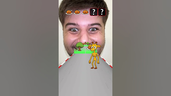 PROVO A FAR MANGIARE DEL POLLO AD UNA  GIRAFFA MAGRA