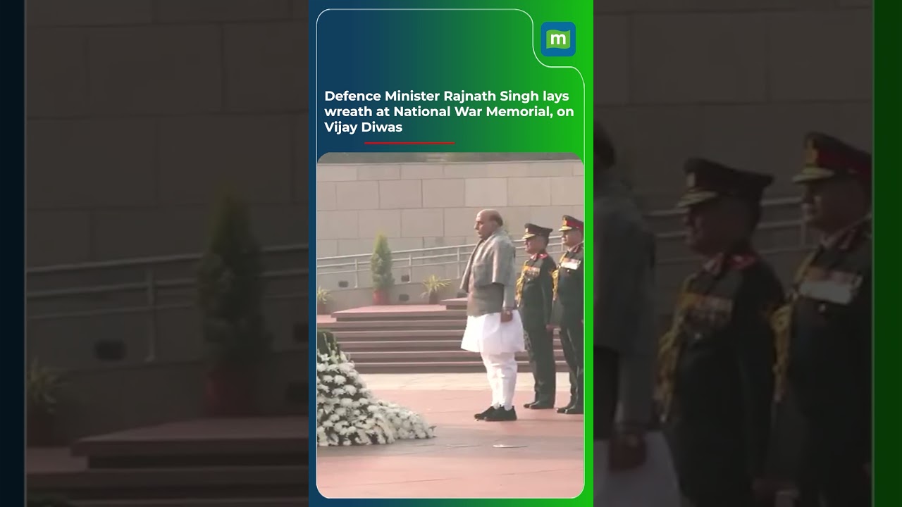 Defence Minister Rajnath Singh lays wreath at National War Memorial, on Vijay Diwas