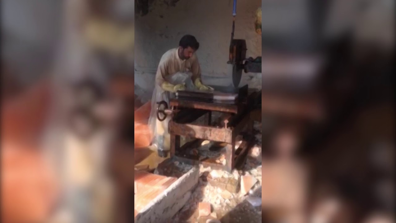 Manufacturing of Himalayan Pink Salt Bricks - Pink Salt Wall