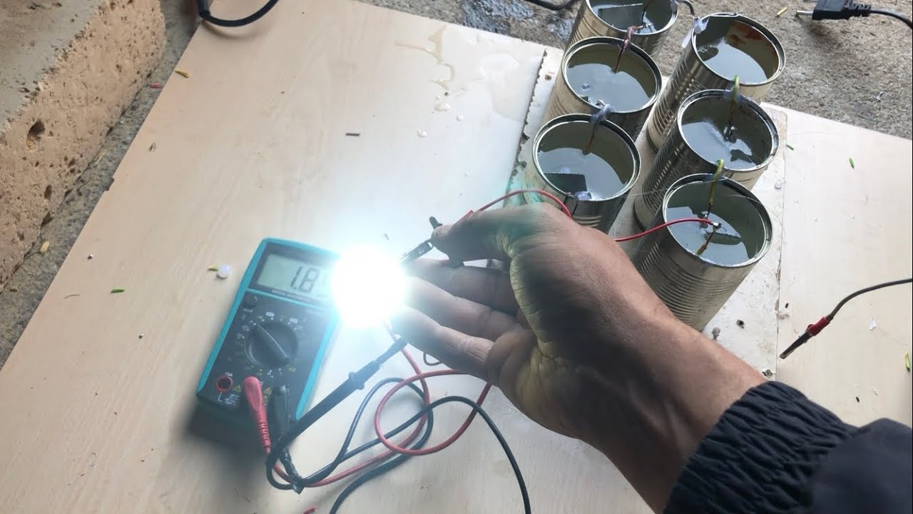 Batería casera recargable hierro y cobre , solar - YouTube