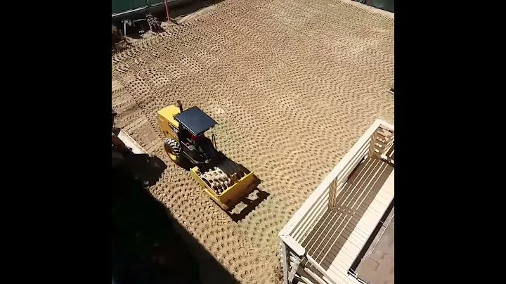 "Compacting in lifts with padfoot" Willhite Gradin...