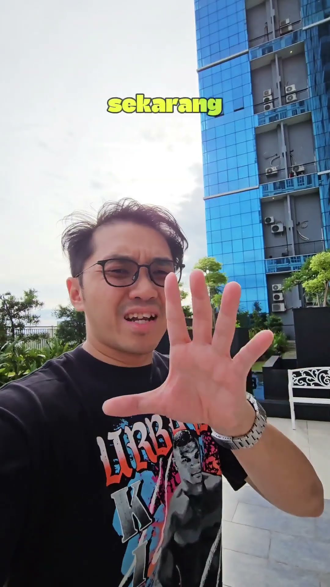 CHALLENGE BUAT GELAS SEJAJAR SAMA AIR!