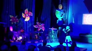 Bellstarr CRASH live in Joshua Tree !