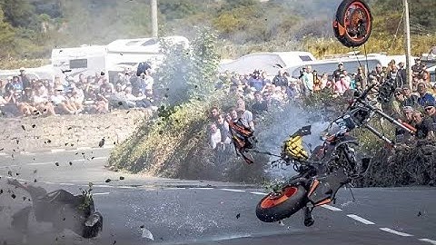 peter hickman crash: peter hickman crash video | isle of man tt 2025 crash | peter hickman