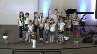 Дети славят Господа в Ирпенской Библейской Церкви