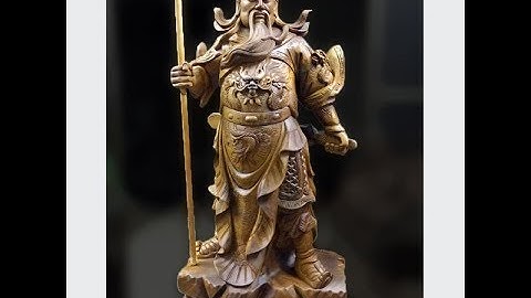 Tượng Quan Công gỗ bách xanh