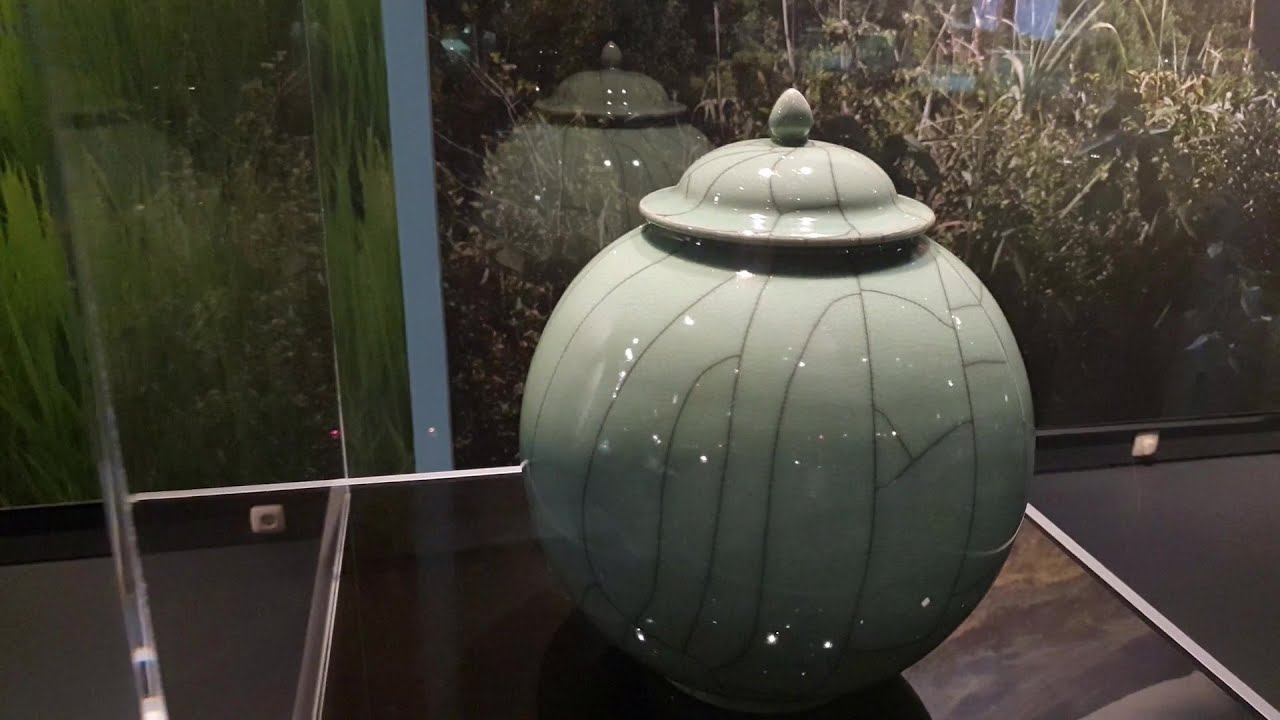 Exhibition 'Seladon im Augenmerk' in Museum Fünf Kontinente, Munich