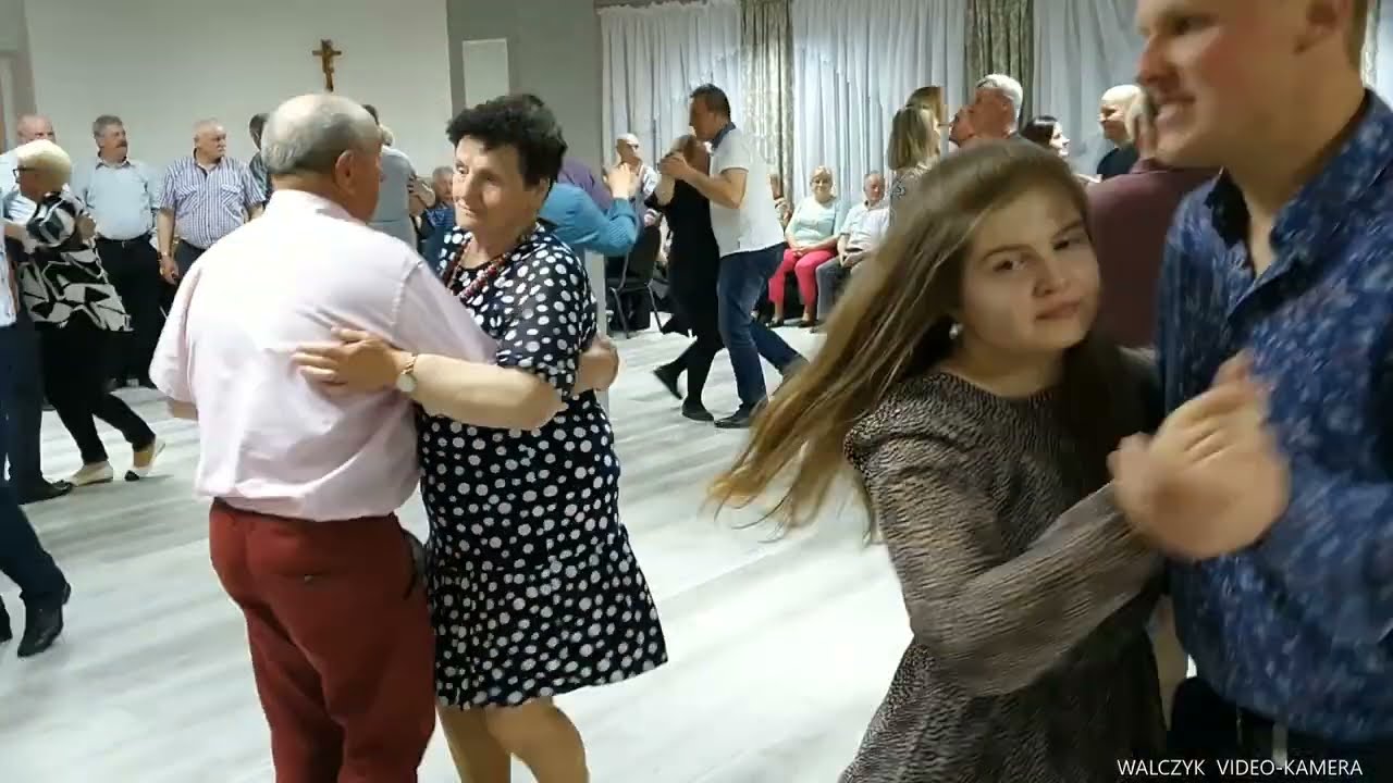Potańcówka w ludowym stylu w remizie strażackiej