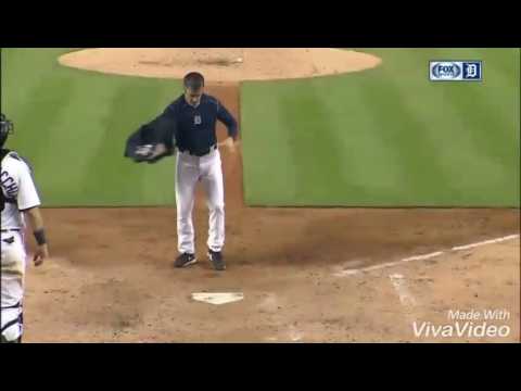 Brad Ausmus Gets Ejected, Proceeds To Leave Hoodie At Home Plate