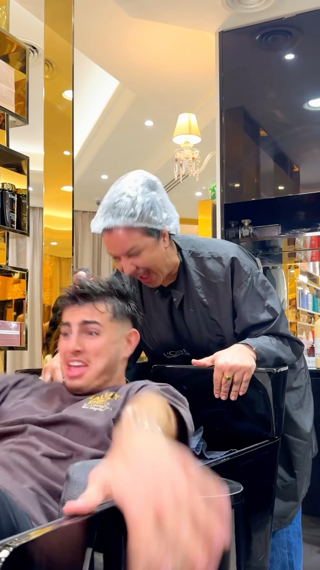 I’m never going to the salon with my mom again ?