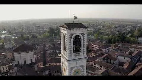 Come si chiamano gli abitanti di Chiari?