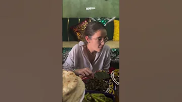 شام الذهبي تقضي يوما شعبيا مع الملوخية والمحشي في ضيافة أم عبده 