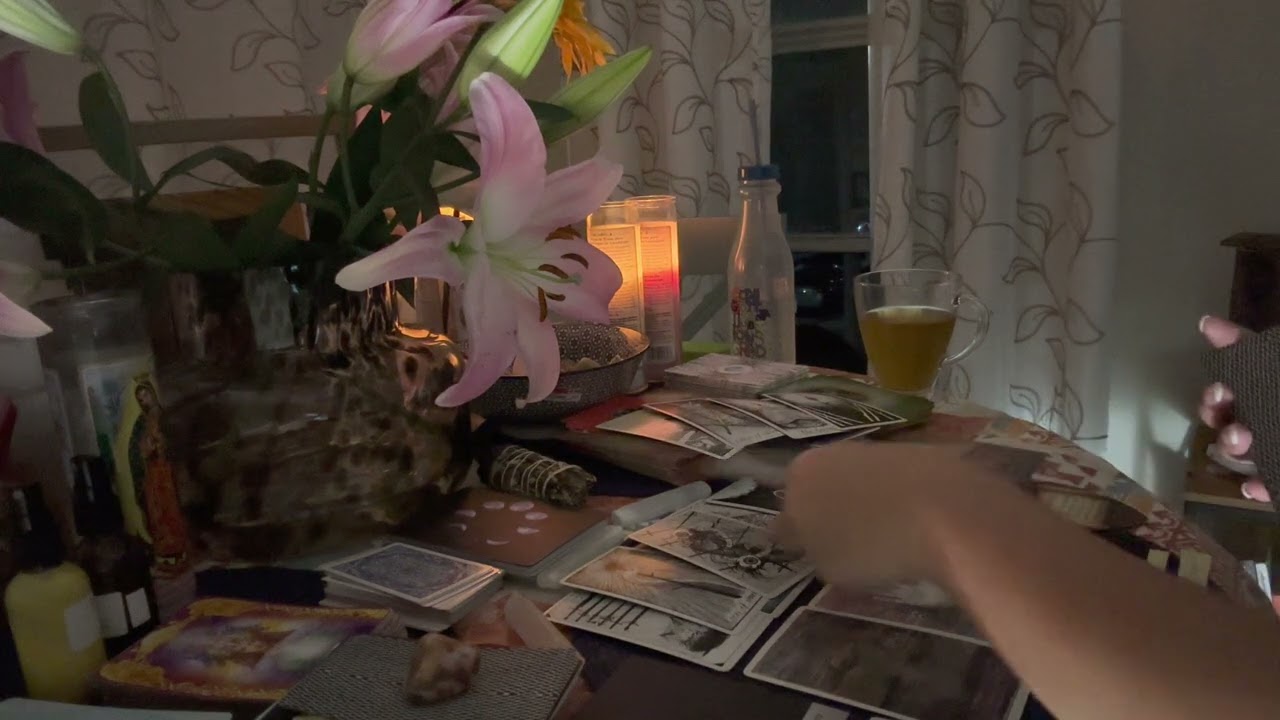 بالتاروت: اتخيل انك اتجوزت الشخص اللى فى بالك 😍 يا ترى ليلة زفافك معاه/ها هتكون ازاي؟