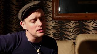 Miniatura del video "Dave Hause and Franz Nicolay - Prague (Revive Me) live backstage session"