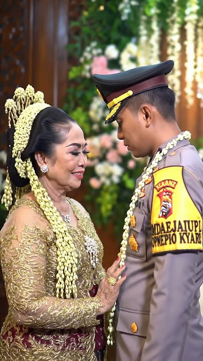 Viral seorang wanita 70 tahun menikahi polisi muda