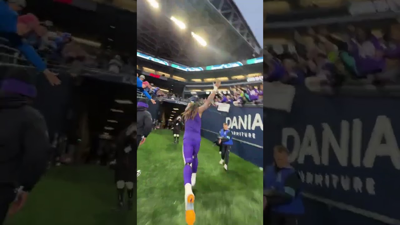 Aaron Jones HYPED after Big Win in Seattle 🤩