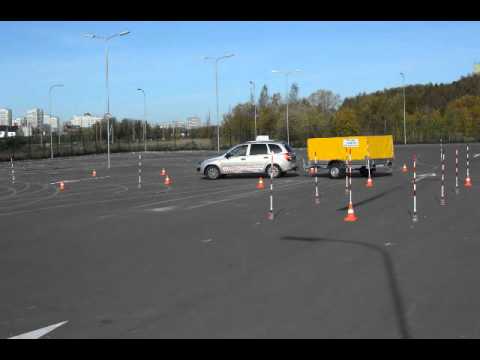 Въезд в бокс задним ходом с прицепом