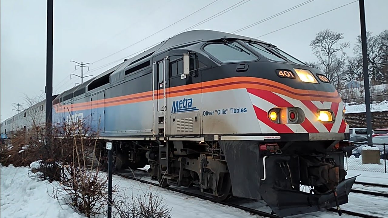 metra-mp36-401-ollie-tibbles-west-at-national-st-in-elgin-illinois