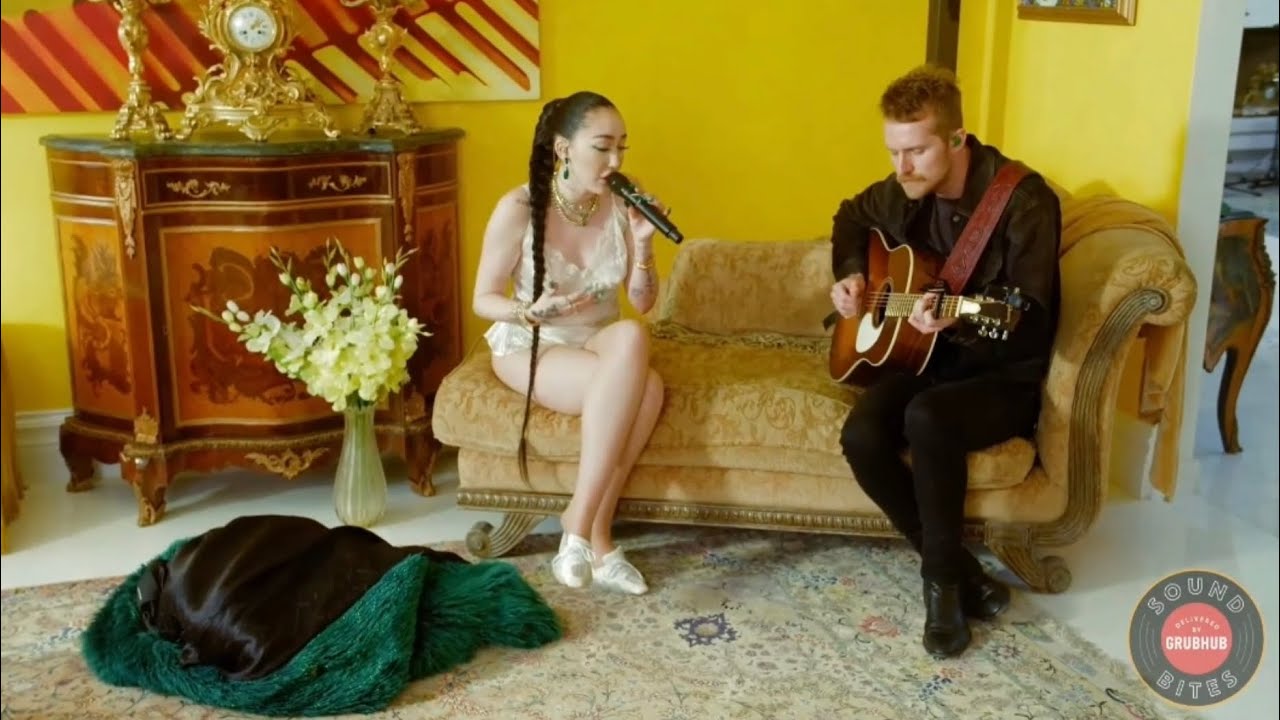 Noah Cyrus - I Got So High That I Saw Jesus live