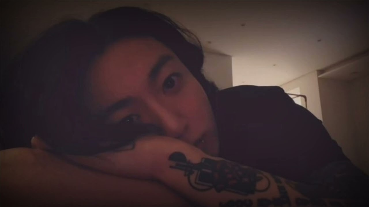 ASMR JUNGKOOK || 'seus braços, amor...