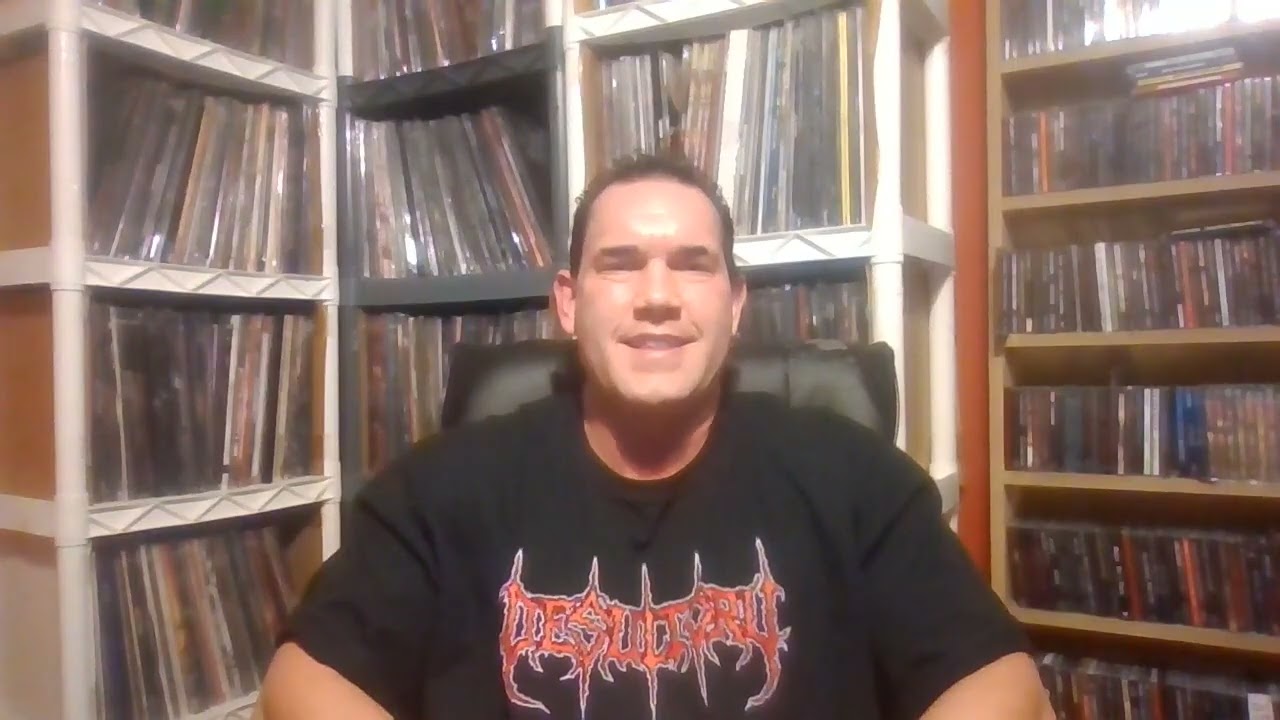 Невозможно удержать сутенера Доги подальше.