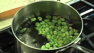 How to Shell Fava Beans.flv