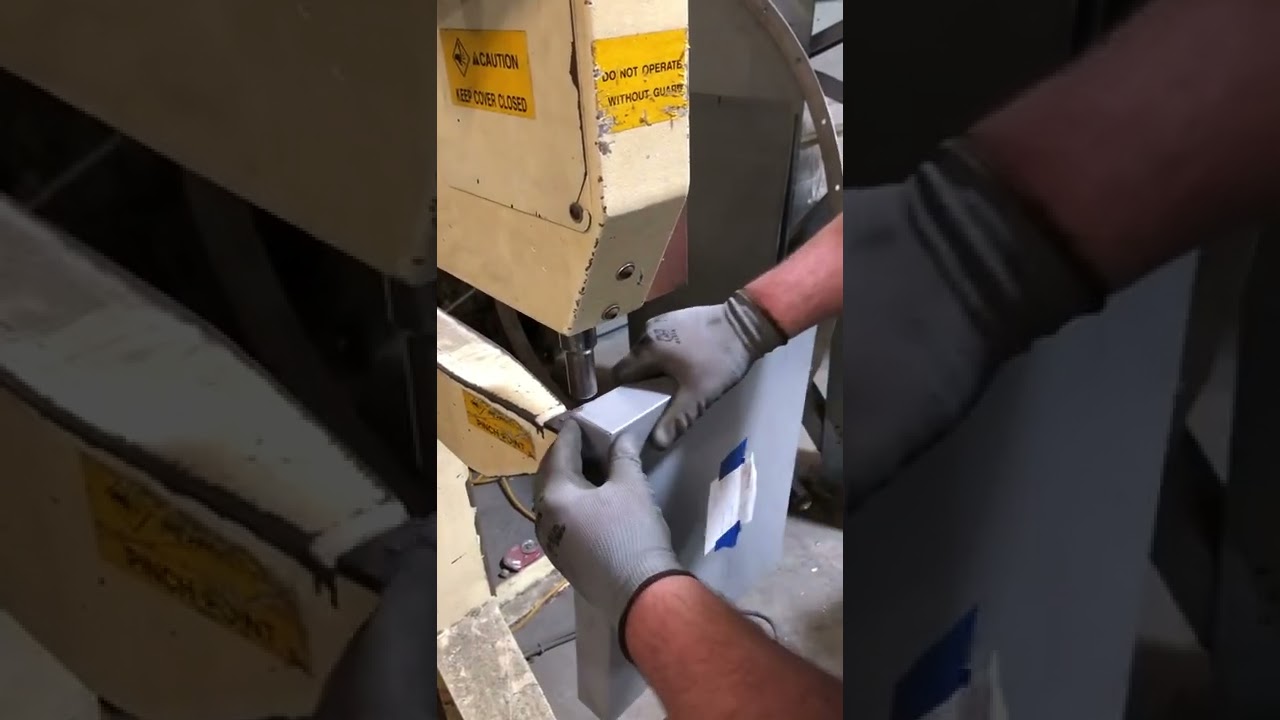 Laser Light on Norlok SLII is for marking the clinch spot. Making Drain Pans