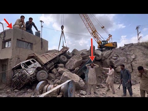 INSANE Rock Crushing Skills | Worker Pushes Giant Boulder Into Crusher Machine! #stonecrusher