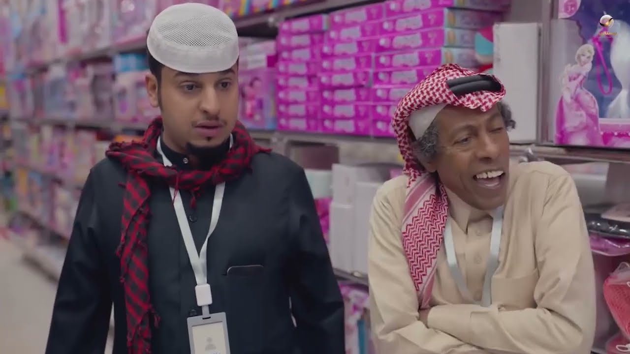 شباب البومب 10 | الشباب شغالين في متجر عزوز .. شوفوا هيعملوا إيه مع العملاء 🤣