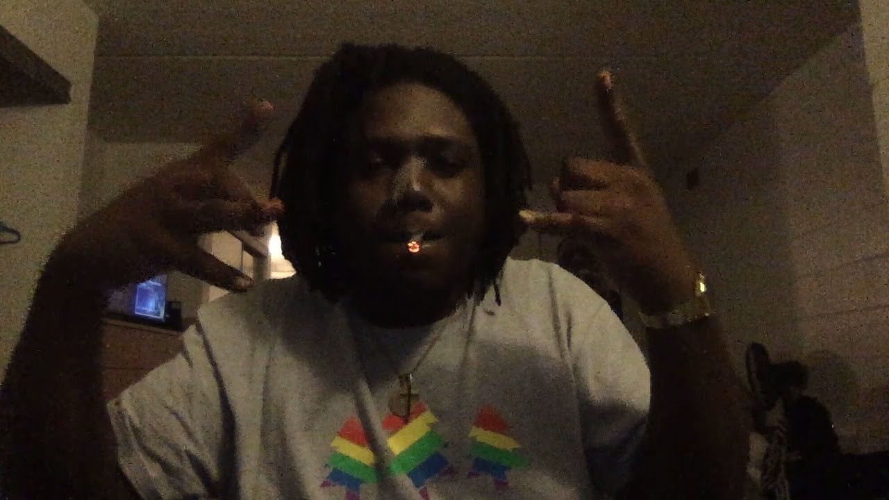 WE JUST HIT 20K SUBSCRIBERS!!! Y'ALL COME SMOKE THIS BLUNT WITH ME AND RQST A SONG 