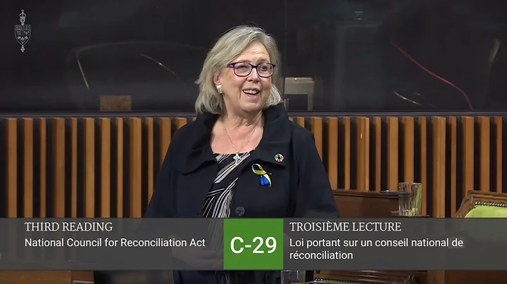 Elizabeth May: Collaboration in committee is a gre...