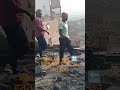 इतना बड़ा को गिरा दिया