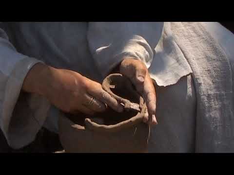 Neolitinė lipdytinės keramikos technologija/ Neolitic Hand built pottery