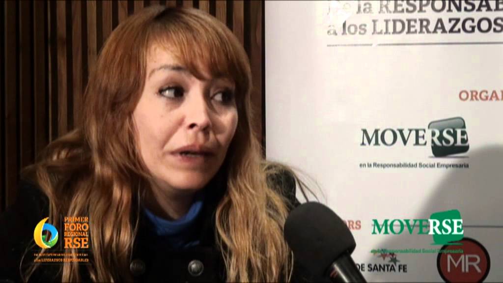 Silvia Flores - Cooperativa La Juanita - 1er Foro RSE MoveRSE - YouTube