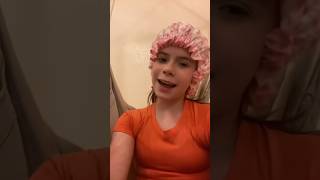 How To Pull Your Hair Back! Details