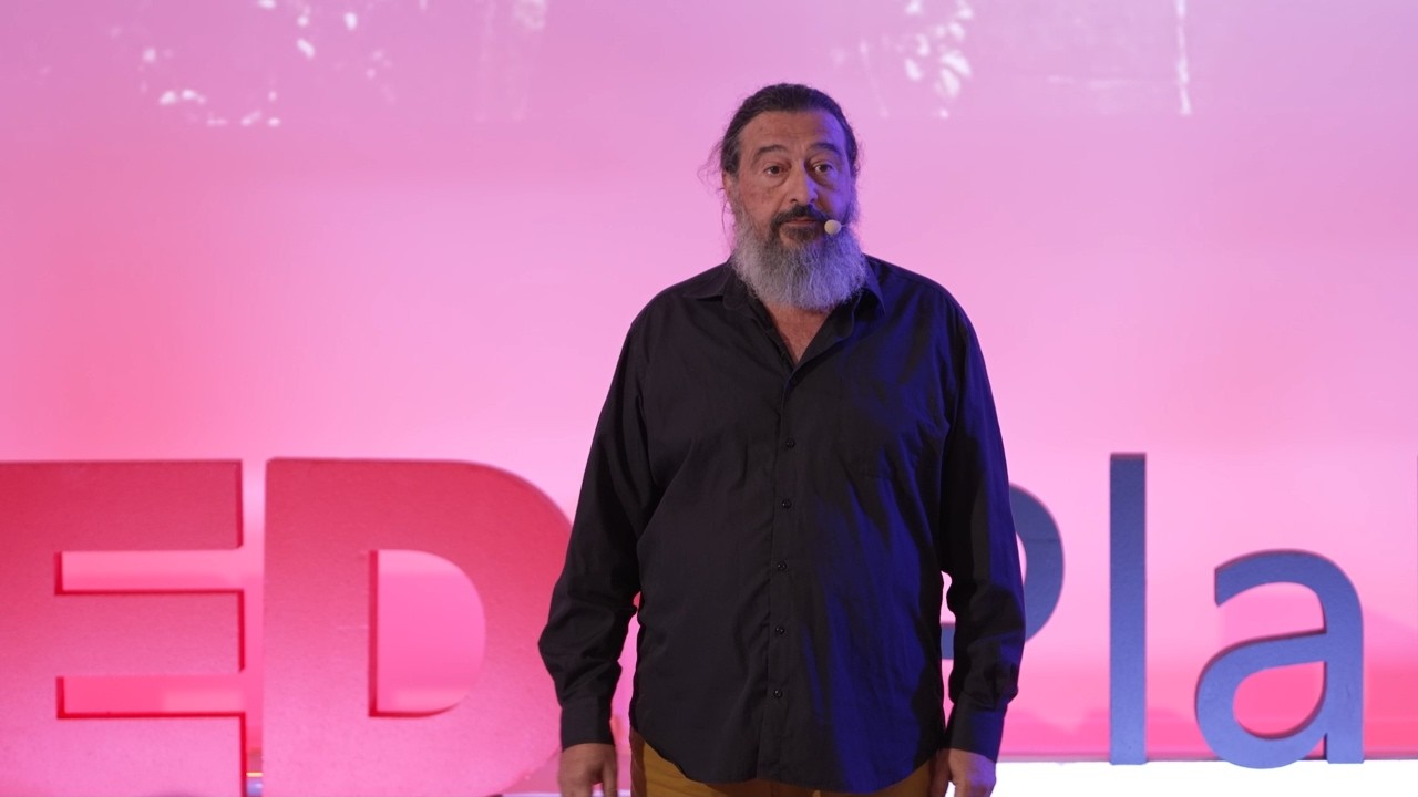 Ζήσε όπως ο Τσέχωφ | Στρατής Πανούριος | TEDxPlaka