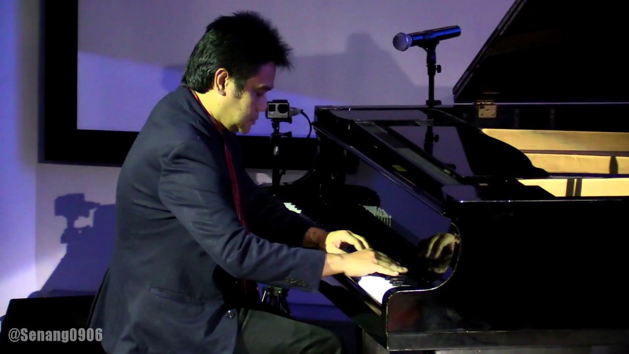 Dwiki Dharmawan - Piano Solo @ america [HD] - YouTube