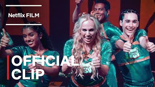 Senior Year | Cheerleading Scene Gets Raunchy | Netflix Resimi