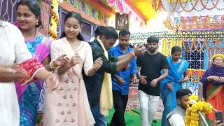 আমি দেইখা আইলাম তারে সই গো দেইখা আইলাম তারে।