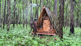 SURVIVE heavy RAIN and THUNDERSTORMS in a TINY SHELTER