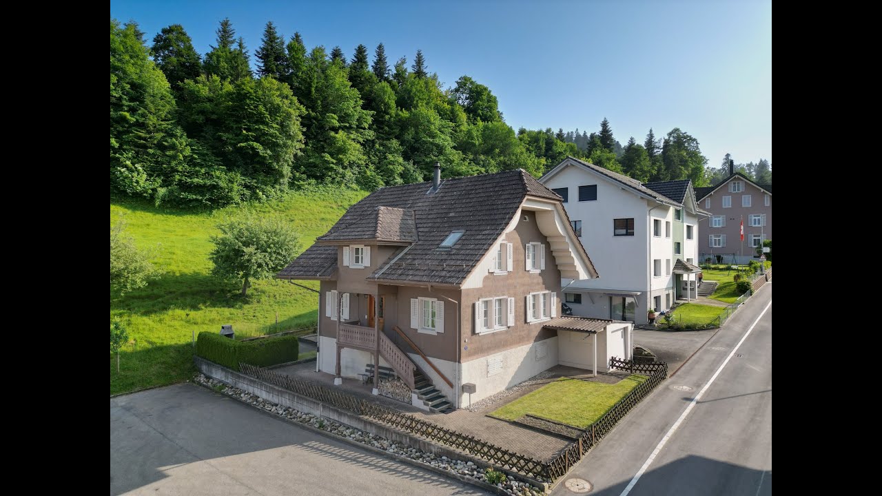 Freistehendes Einfamilienhaus im Herzen von Romoos