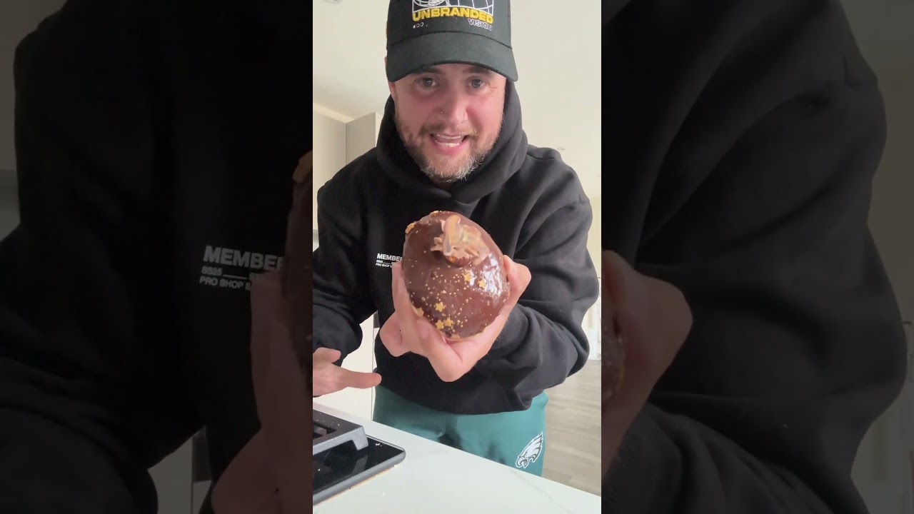 HARRY POTTER SORTING HAT DONUT! 